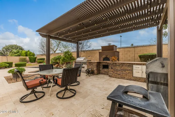 $1,100,000 | 2924 East Athena Avenue, Gilbert, AZ 85297