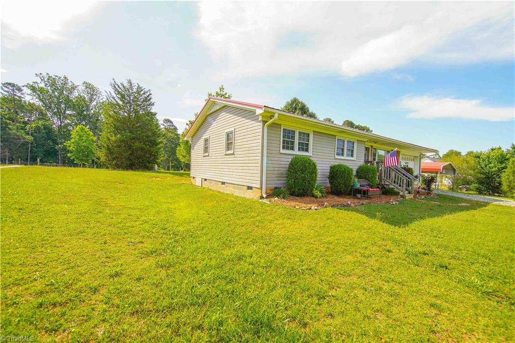704 George Hege Road Lexington, NC 27295 - Photo 1 of 37 Gallery Image 1