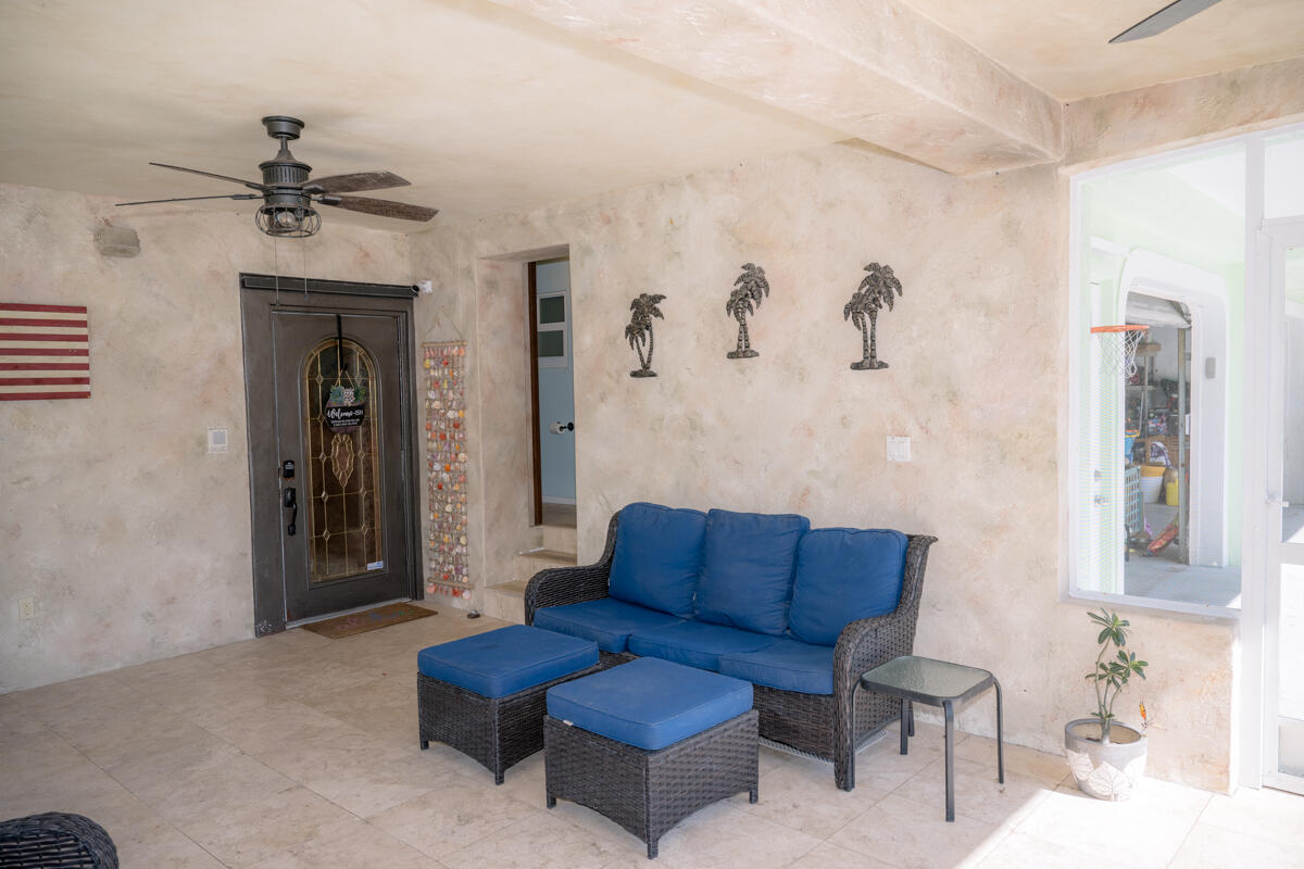 464 Lime Drive Key Largo, FL 33037 - Photo 9 of 96 Screened Porch