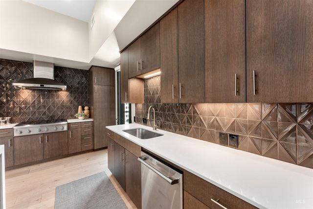 $1,850,000 | 119 South 10th Street, Unit 605, Boise, ID 83702