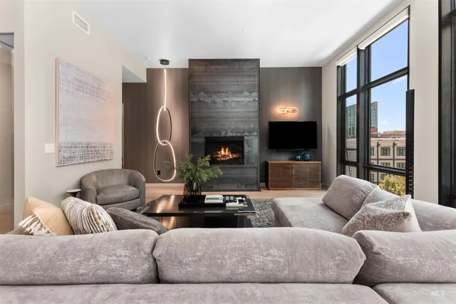 $1,850,000 | 119 South 10th Street, Unit 605, Boise, ID 83702