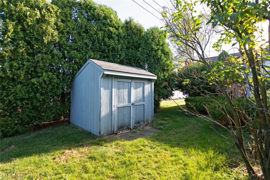 4975 Emmet Road Cleveland, OH 44124 - Photo 31 of 35 Gallery Image 31