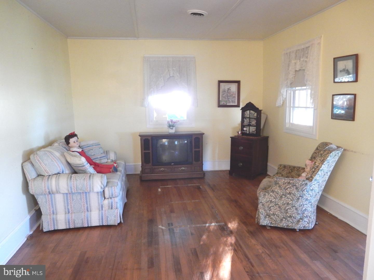 1883 St Augustine Road Middletown, DE 19709 - Photo 12 of 25 Living Room