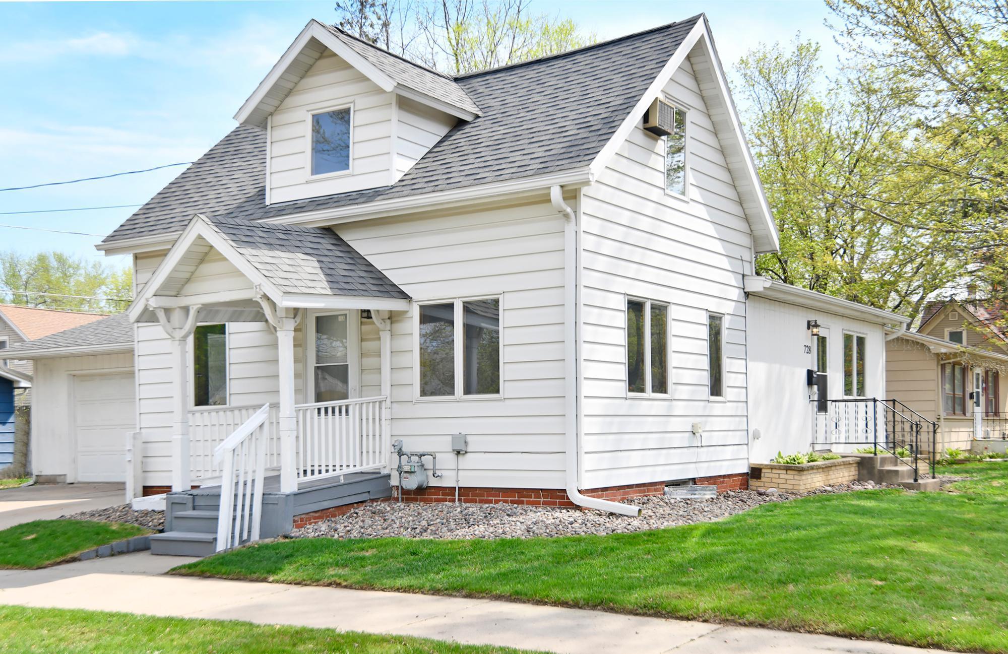 728 Division Street West Faribault, MN 55021 - Photo 1 of 1