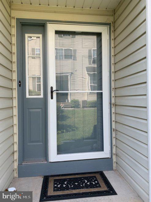 20 Country Road Perkasie, PA 18944 - Photo 2 of 19 Side