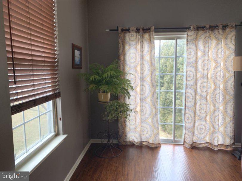 20 Country Road Perkasie, PA 18944 - Photo 7 of 19 Living Room