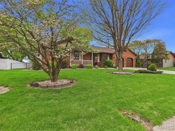 $335,000 | 193 Meadow Drive, Bethalto, IL 62010