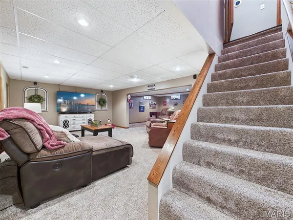 $335,000 | 193 Meadow Drive, Bethalto, IL 62010