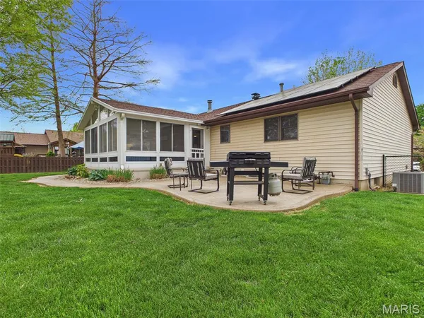 $335,000 | 193 Meadow Drive, Bethalto, IL 62010