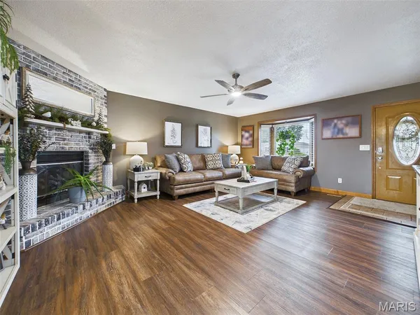 $335,000 | 193 Meadow Drive, Bethalto, IL 62010