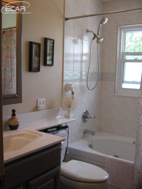 3405 Ridgecliffe Drive Flint, MI 48532 - Photo 22 of 22 21301840-21.JPG
