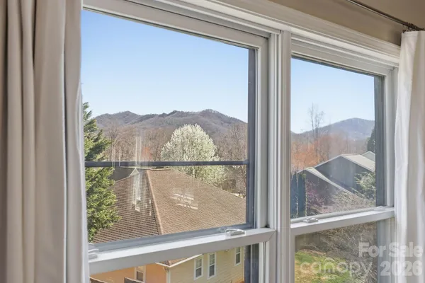 $699,000 | 11 Carolina Corner Drive, Black Mountain, NC 28711