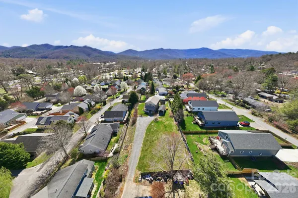 $694,000 | 11 Carolina Corner Drive, Black Mountain, NC 28711