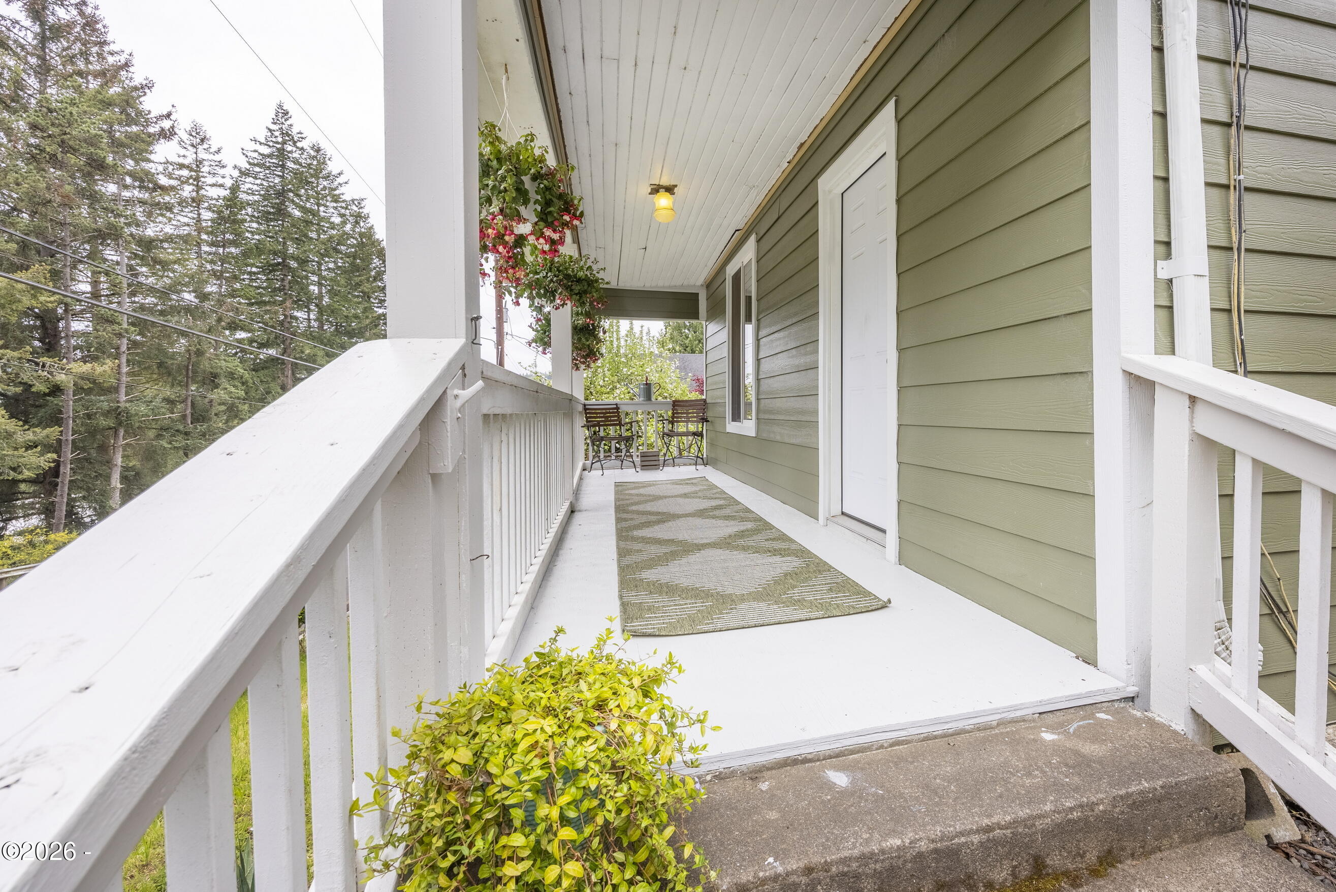492 Southeast 3rd Street Toledo, OR 97391 - Photo 4 of 62 4