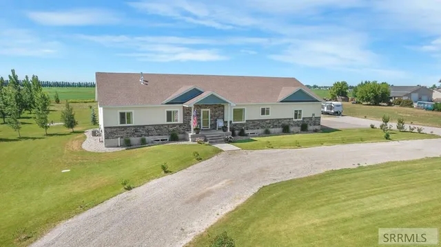 $780,000 | 3552 East 630 North, Menan, ID 83434