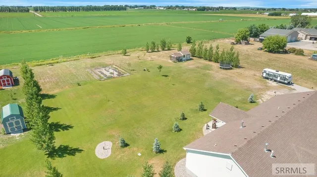 $780,000 | 3552 East 630 North, Menan, ID 83434