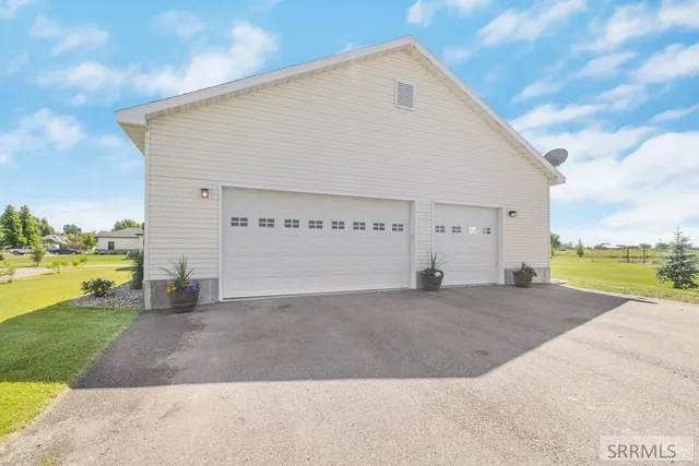 $780,000 | 3552 East 630 North, Menan, ID 83434