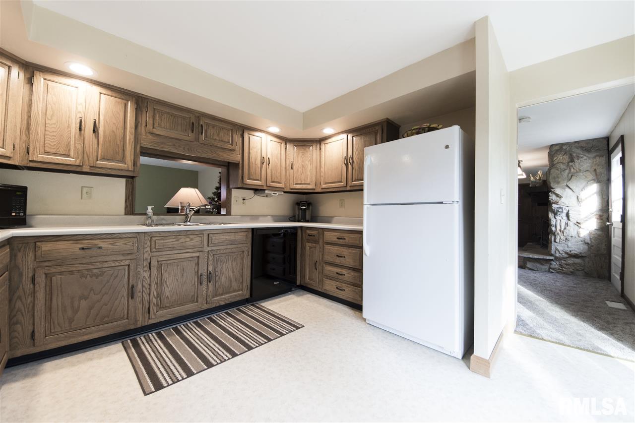 3900 Sheridan Road Pekin, IL 61554 - Photo 20 of 36 Gallery Image 20