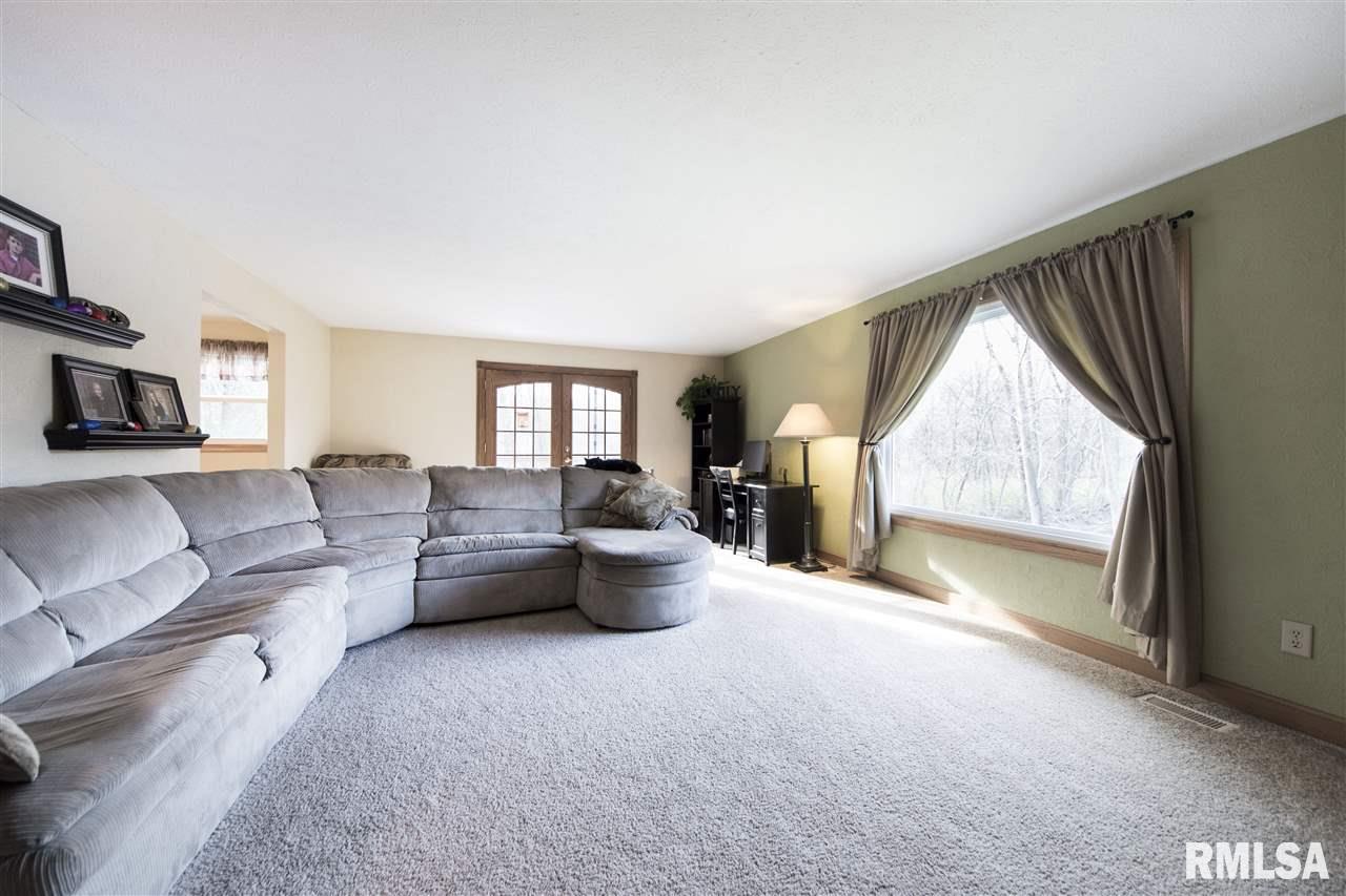 3900 Sheridan Road Pekin, IL 61554 - Photo 6 of 36 Gallery Image 6