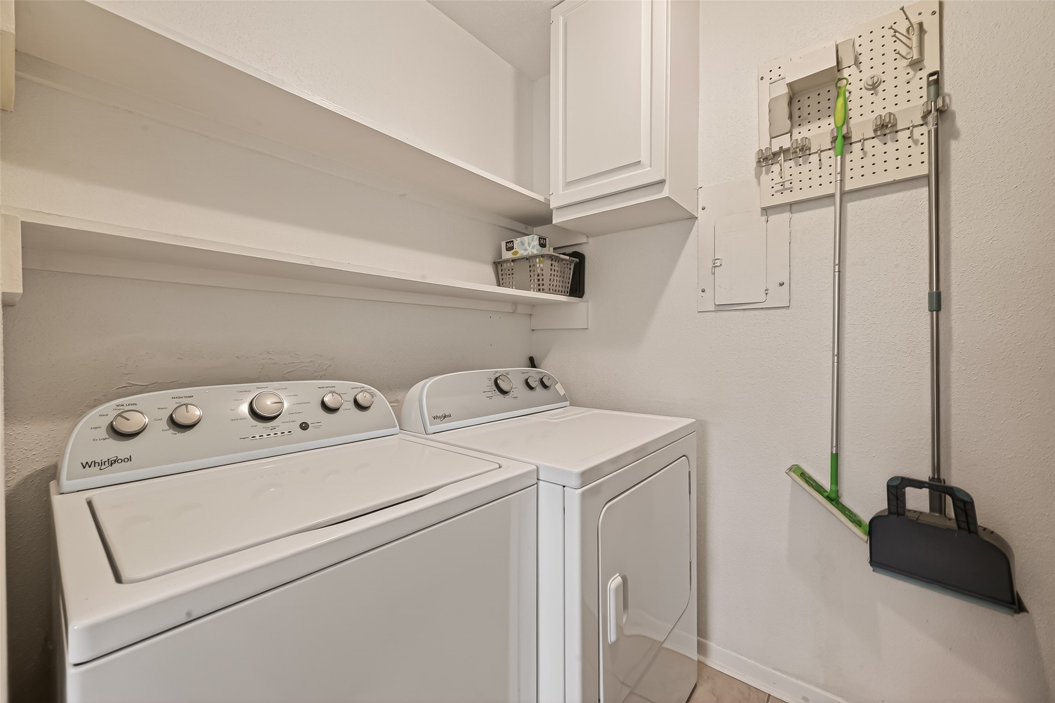 6404 Burgoyne Road, Unit 159 Houston, TX 77057 - Photo 14 of 39 Utility Room