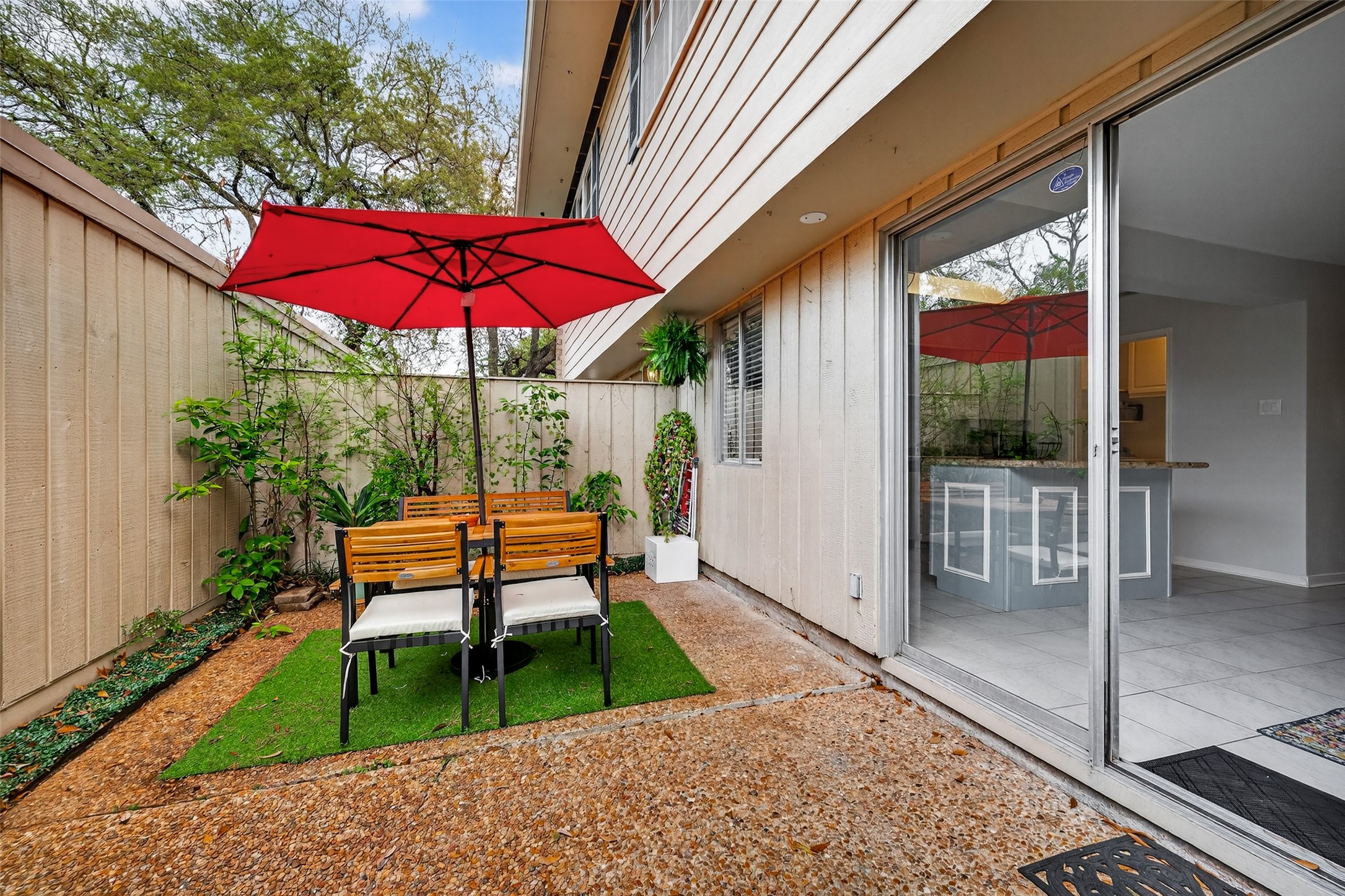 6404 Burgoyne Road, Unit 159 Houston, TX 77057 - Photo 10 of 39 Backyard 1