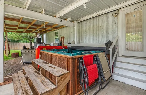 $237,499 | 1305 North Blair Avenue, Cleveland, TX 77327