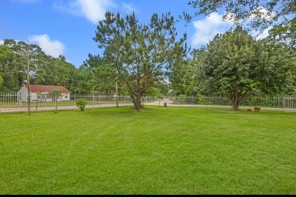 $237,499 | 1305 North Blair Avenue, Cleveland, TX 77327