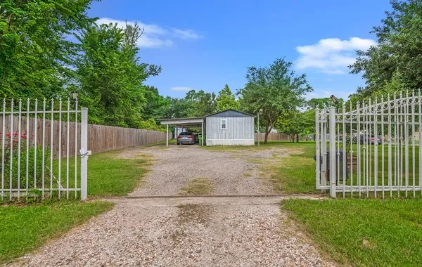 $237,499 | 1305 North Blair Avenue, Cleveland, TX 77327