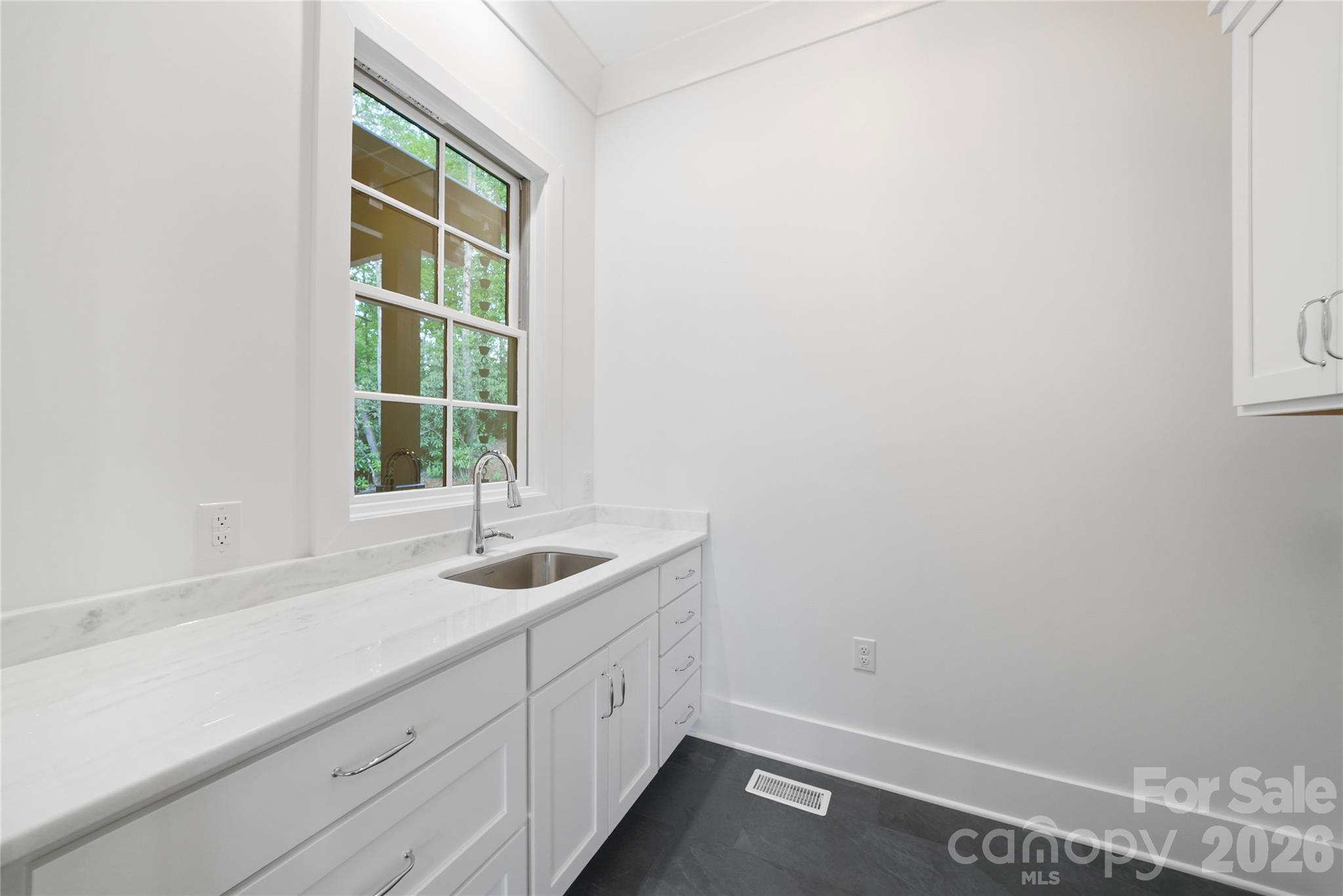 3434 Old Jonas Ridge Road Newland, NC 28657 - Photo 20 of 47