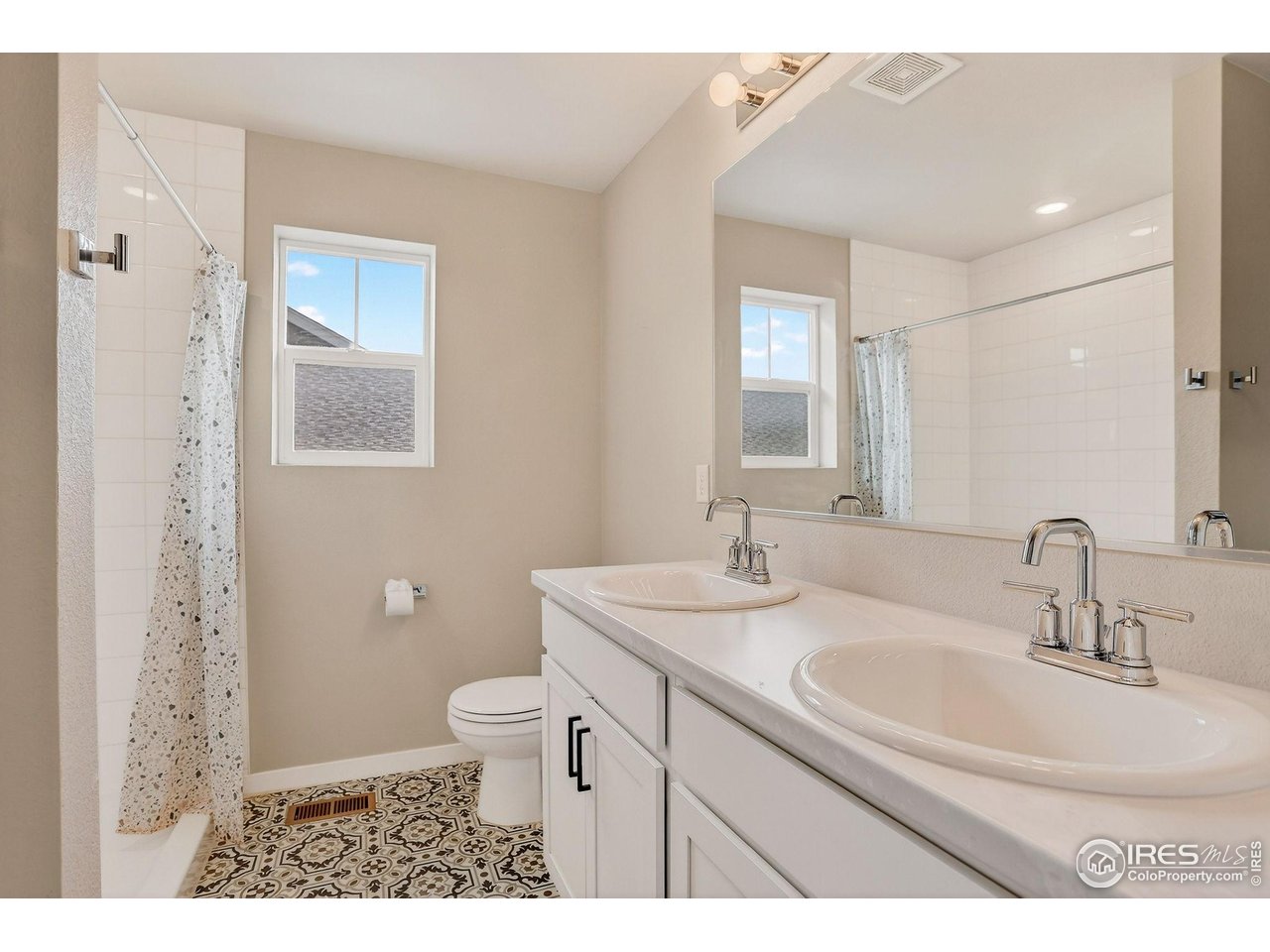 307 Penguin Street Johnstown, CO 80534 - Photo 33 of 34 Primary bathroom