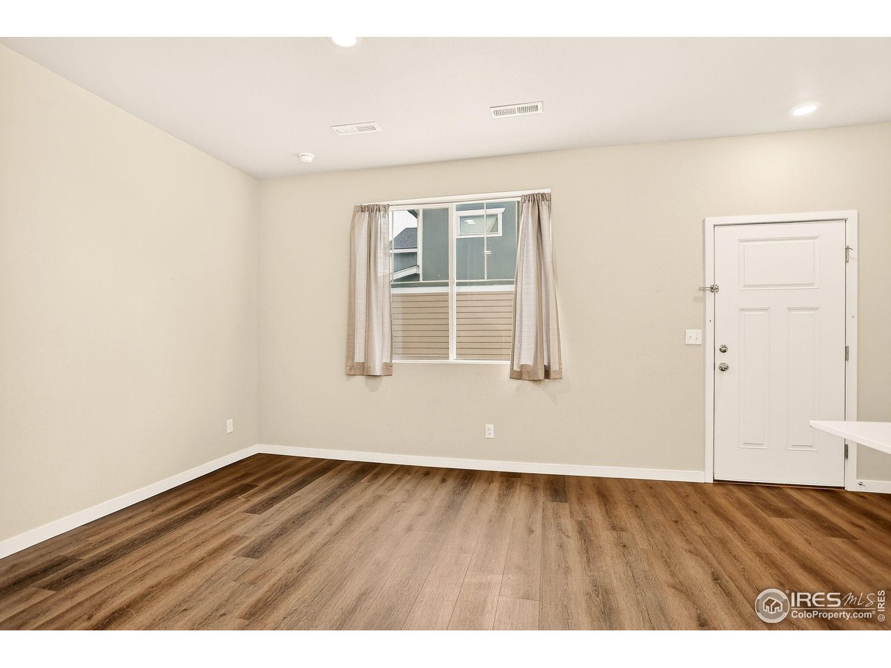 307 Penguin Street Johnstown, CO 80534 - Photo 10 of 34