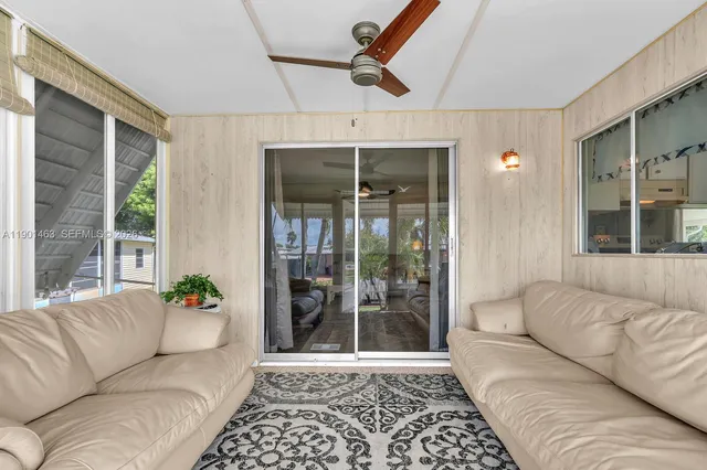 $2,000 | 8191 Southeast Homestead Avenue, Unit 8191, Hobe Sound, FL 33455