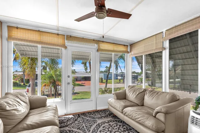 $2,000 | 8191 Southeast Homestead Avenue, Unit 8191, Hobe Sound, FL 33455