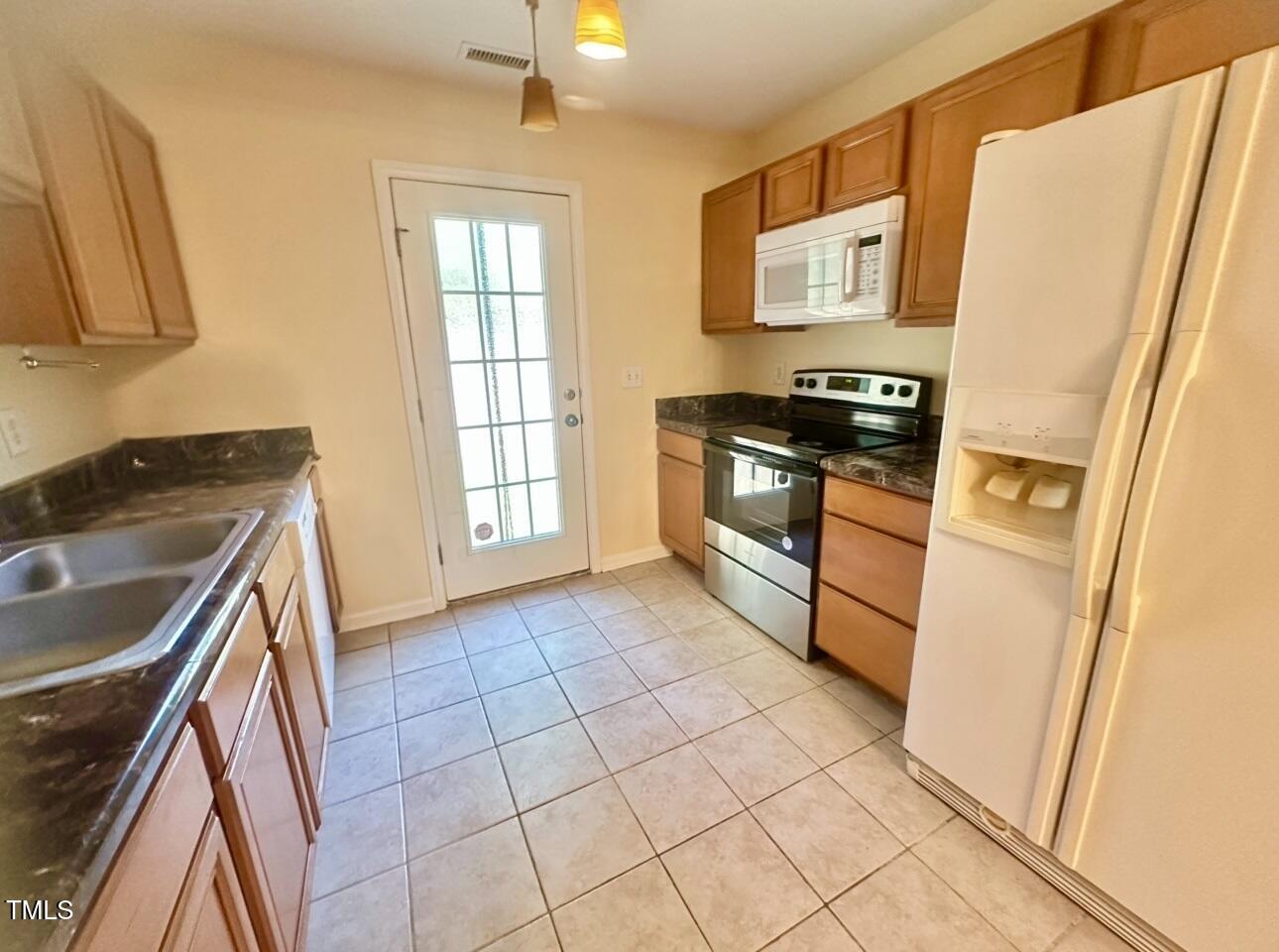 9713 Blackwell Drive Raleigh, NC 27617 - Photo 8 of 24 9713 Blackwell 8