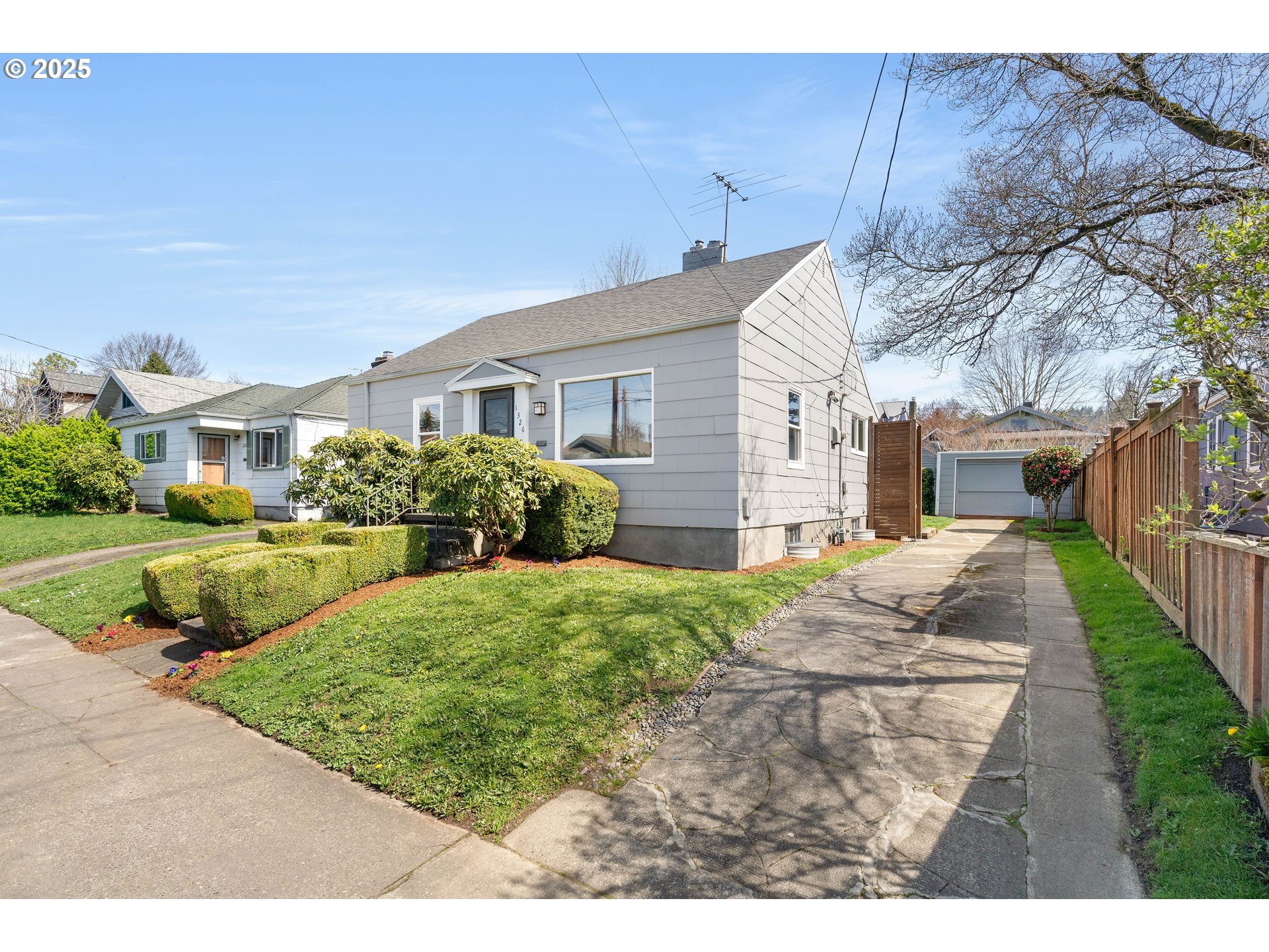 1326 Southeast 49th Avenue Portland, OR 97215 - Photo 1 of 33