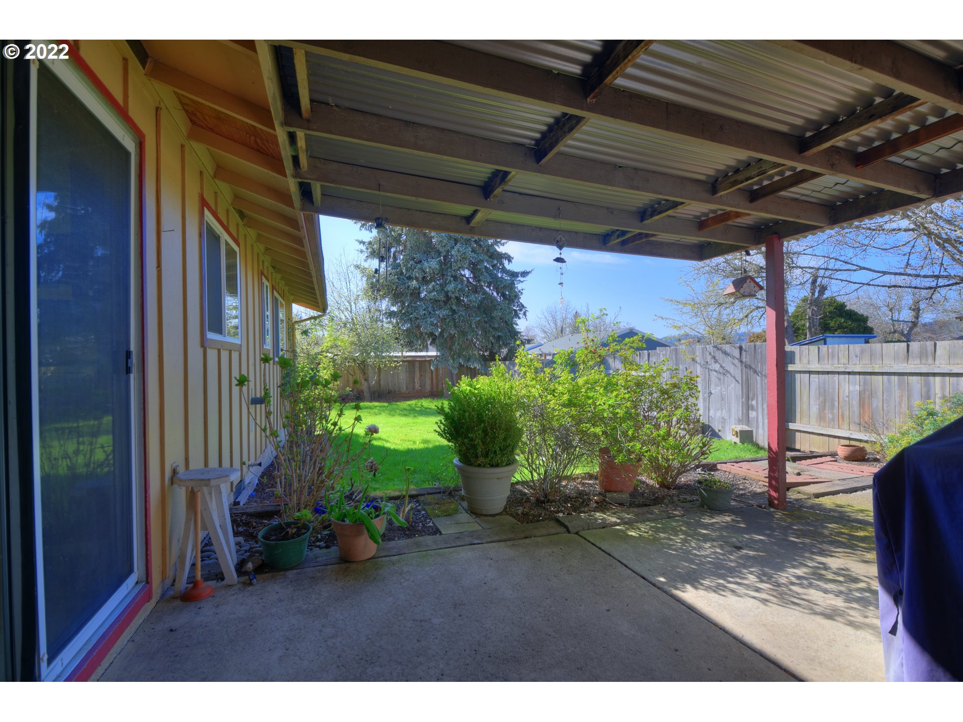 212 72nd Street Springfield, OR 97478 - Photo 18 of 21 a view of a backyard with plants