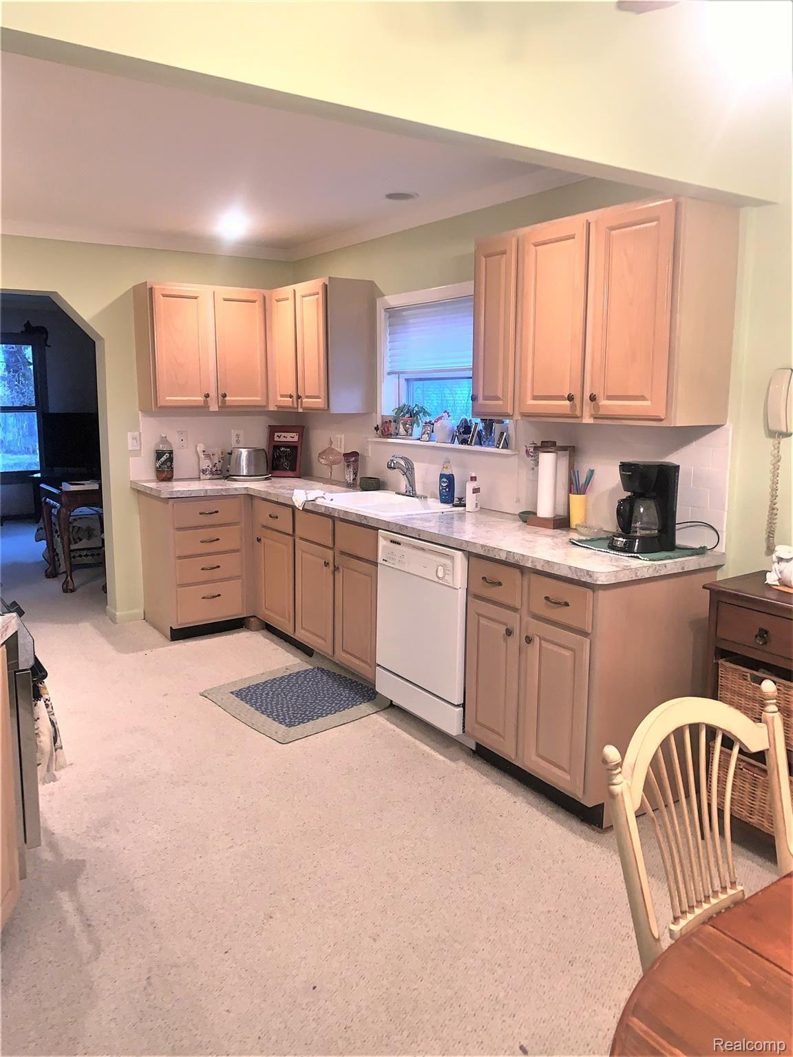 6218 Inkster Road Dearborn Heights, MI 48127 - Photo 19 of 52 IMG_5166.JPG