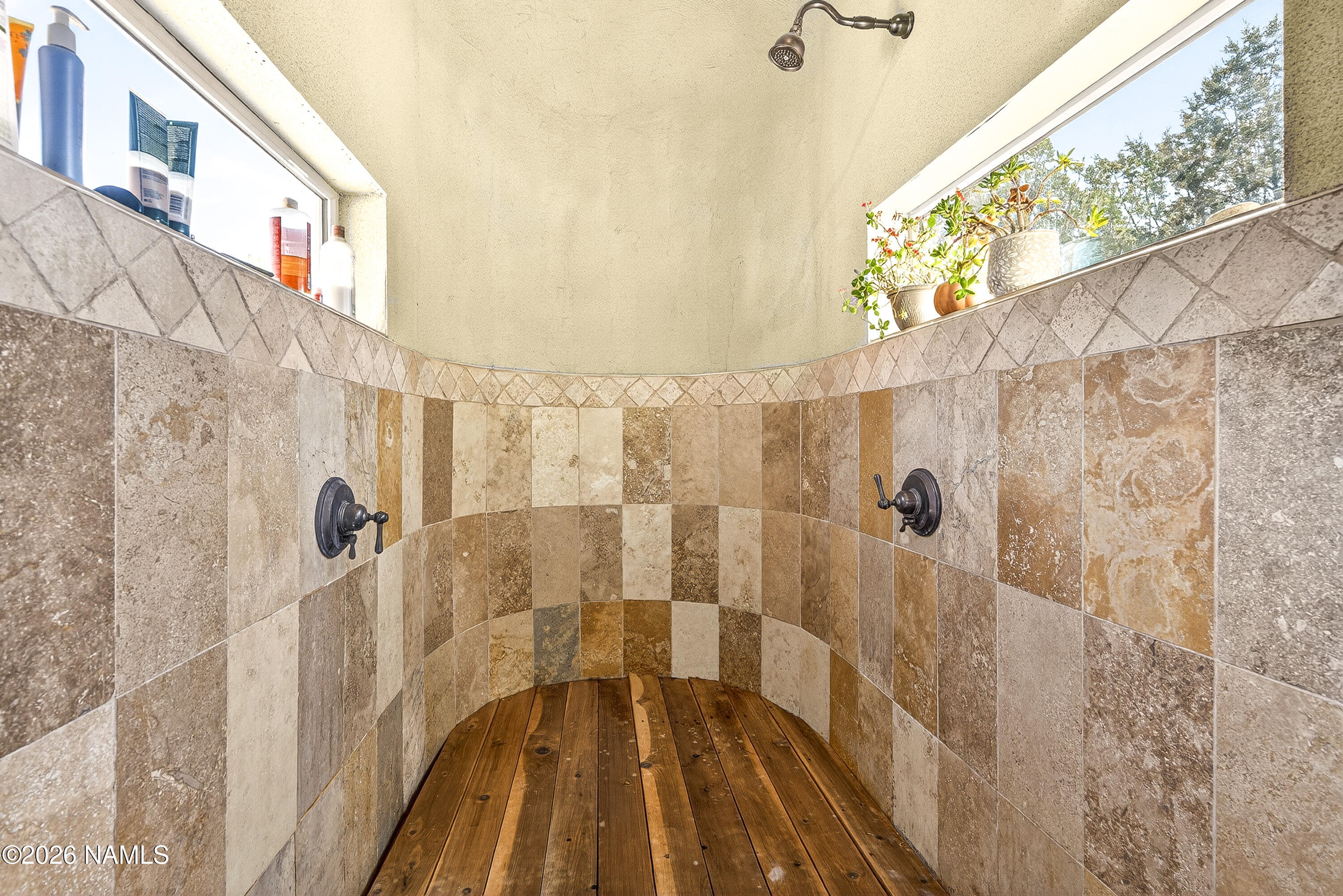 Rr3 Rr3 Flagstaff, AZ 86004 - Photo 12 of 32 Primary Shower