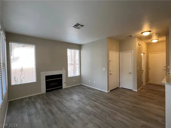 $1,775 | 251 South Green Valley Parkway, Unit 1214, Henderson, NV 89012