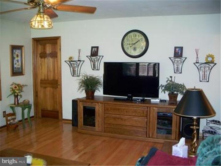 515 Drexel Road Fairless Hills, PA 19030 - Photo 13 of 24 Family Room