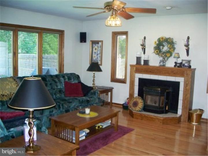 515 Drexel Road Fairless Hills, PA 19030 - Photo 14 of 24 Family Room