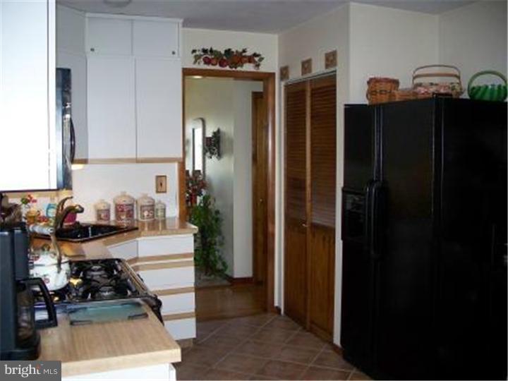 515 Drexel Road Fairless Hills, PA 19030 - Photo 10 of 24 Kitchen