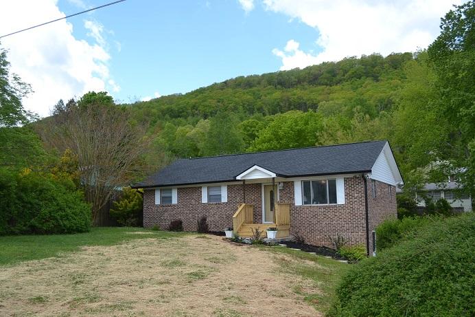 320 Walnut St Spring Spring City, TN 37381 - Photo 2 of 31 Bollant30