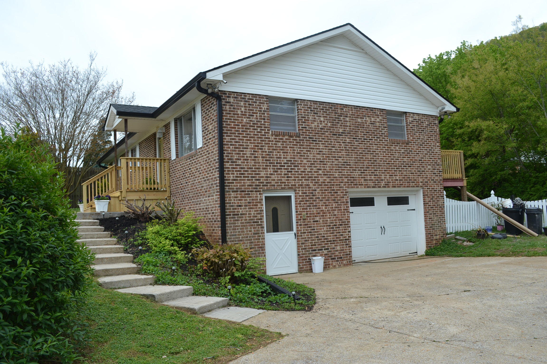 320 Walnut St Spring Spring City, TN 37381 - Photo 4 of 31 Bollant3