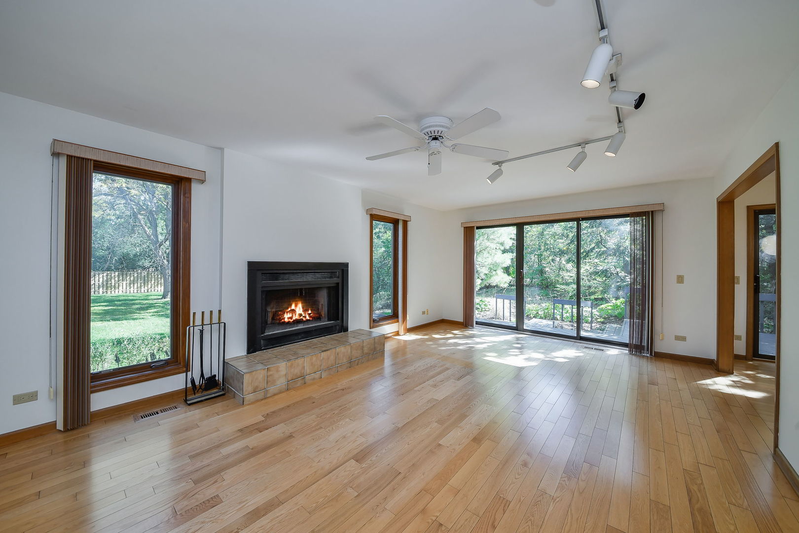 1755 Wiesbrook Road South Wheaton, IL 60189 - Photo 13 of 20 Gallery Image 13