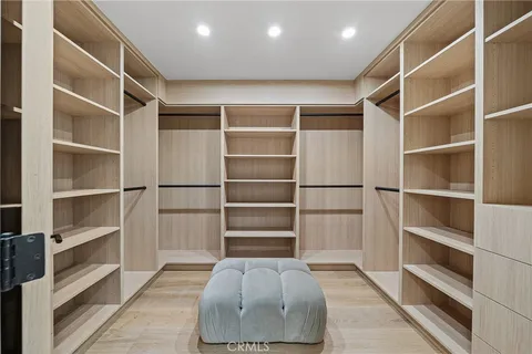 $2,095,000 | 5157 Woodley Avenue, Encino, CA 91436