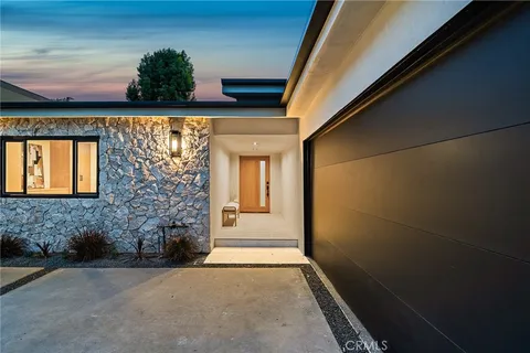 $2,095,000 | 5157 Woodley Avenue, Encino, CA 91436