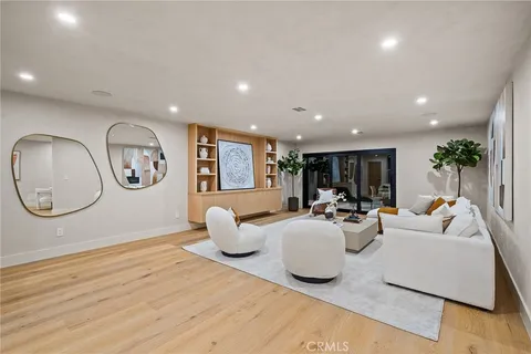 $2,095,000 | 5157 Woodley Avenue, Encino, CA 91436