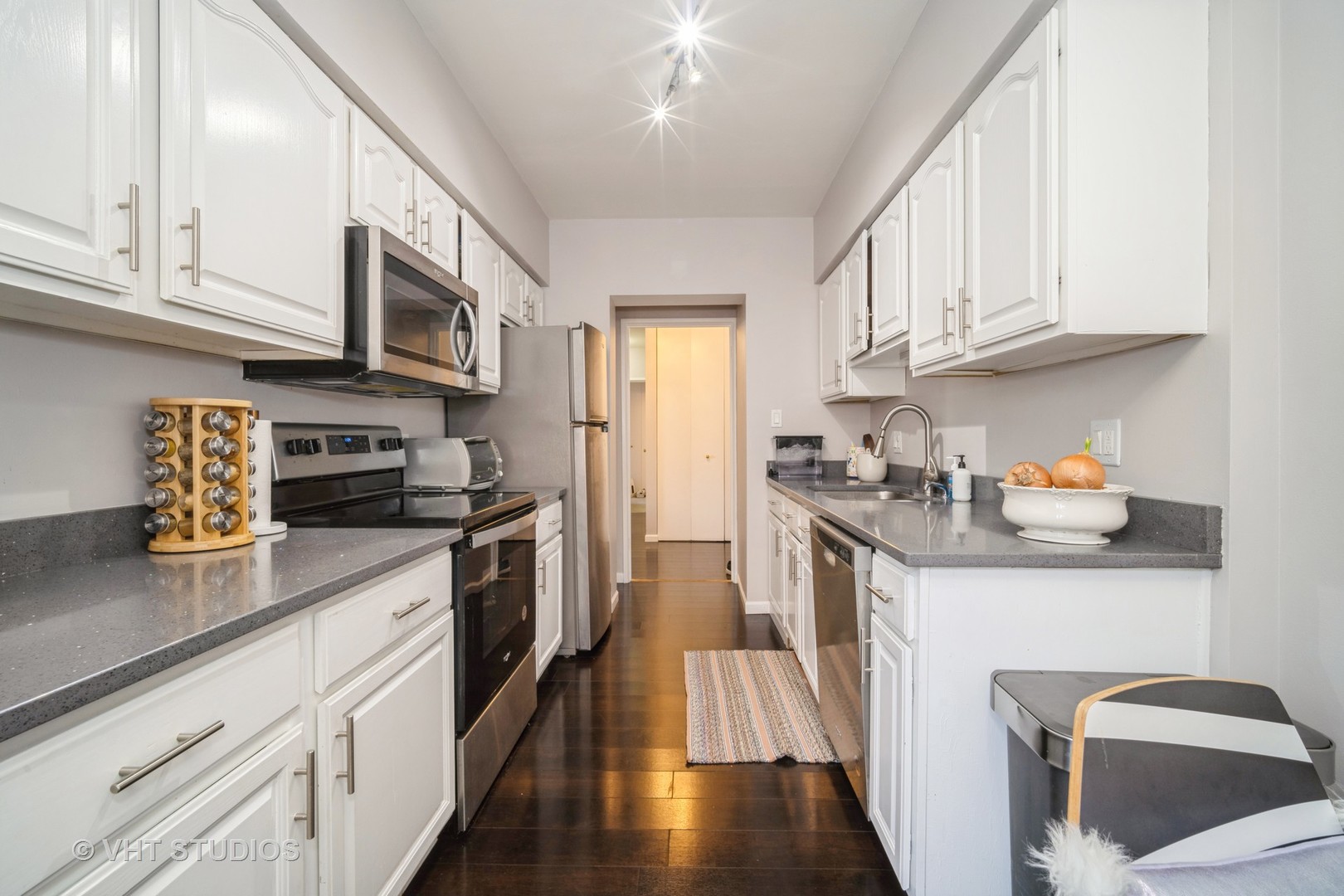 400 Main Street, Unit 2D Evanston, IL 60202 - Photo 13 of 18