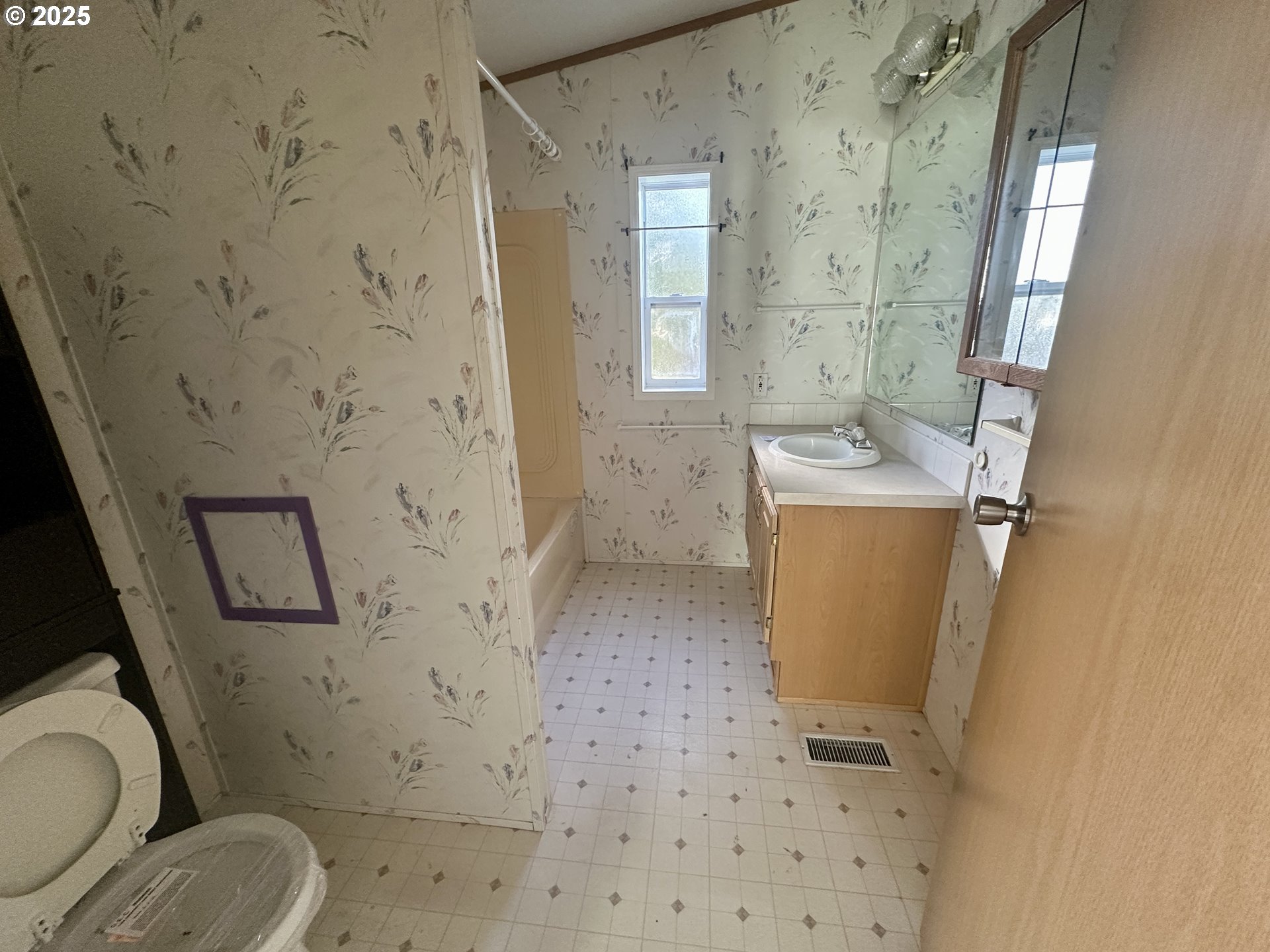 63780 Wallace Road Coos Bay, OR 97420 - Photo 12 of 20